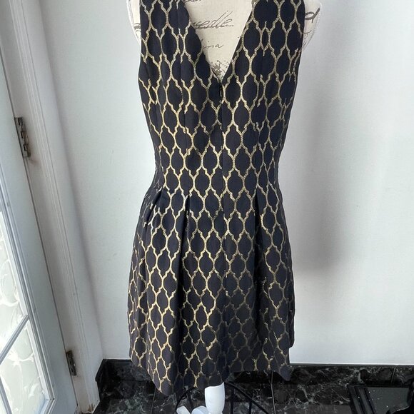 New Vince Camuto Black and Gold dress V neckline size 12 - Picture 4 of 9
